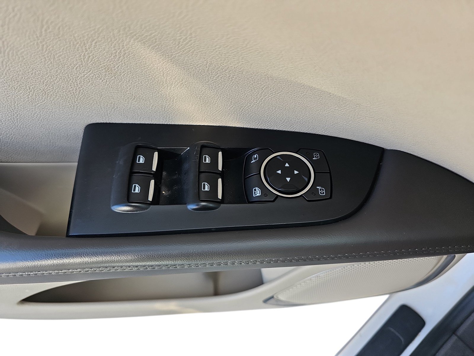 Used 2017 Lincoln MKX Reserve AWD/4WD image 24