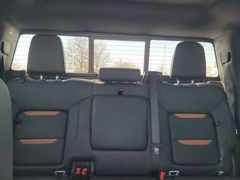 Used 2024 GMC Sierra 1500 AT4 w/ Technology Package AWD/4WD image 24