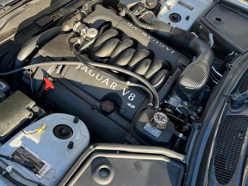 Used 2001 Jaguar XK8 Coupe image 12