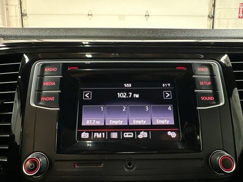Used 2018 Volkswagen Beetle 2.0T S FWD image 28