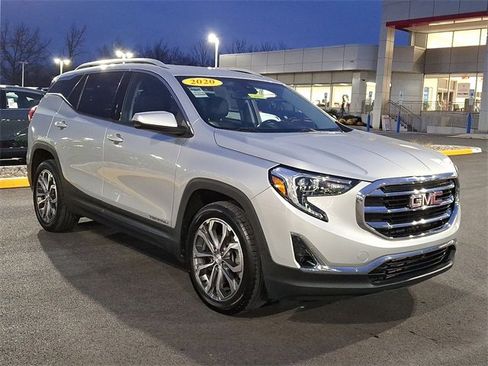 Used 2020 GMC Terrain SLT w/ Preferred Package image 2