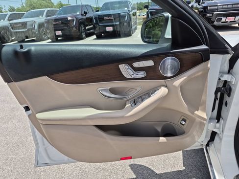 Used 2021 Mercedes-Benz C 300 Sedan image 18