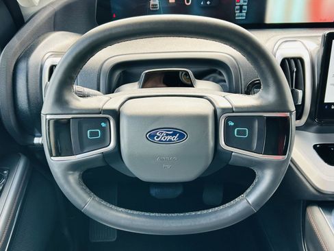 Used 2025 Ford Expedition Active AWD/4WD image 21