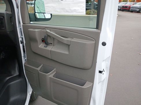 New 2025 Chevrolet Express 2500 w/ Driver Convenience Package image 21