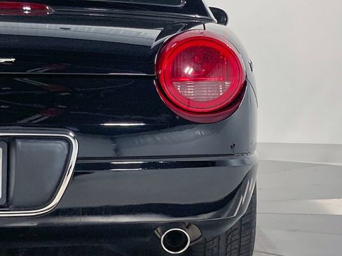 Used 2003 Ford Thunderbird image 39