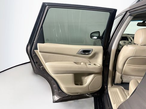 Used 2014 Nissan Pathfinder SL AWD/4WD image 24