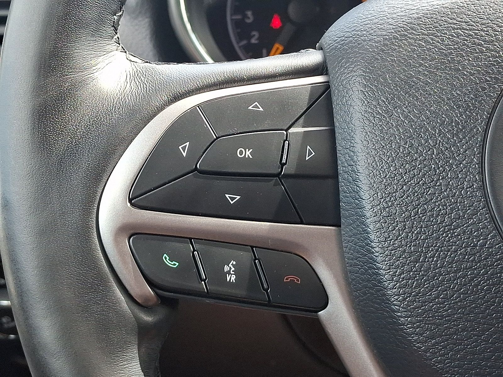 Used 2020 Jeep Grand Cherokee Limited AWD/4WD image 22