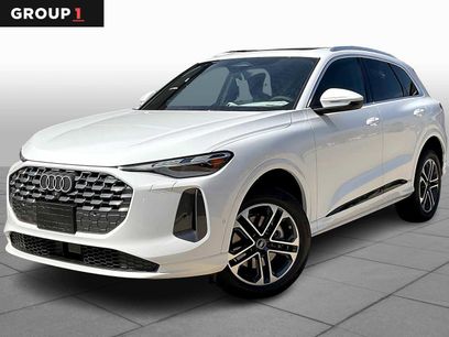 Used 2025 Audi Q5 Premium w/ Convenience Package