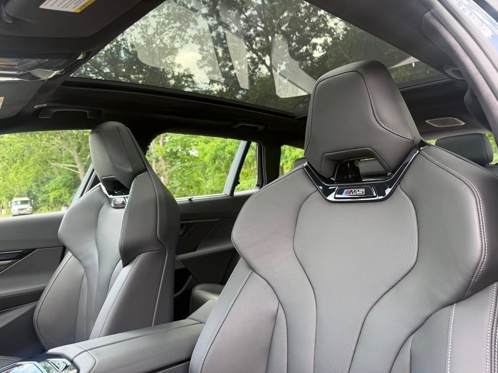 New 2027 BMW M5 Touring AWD/4WD image 13