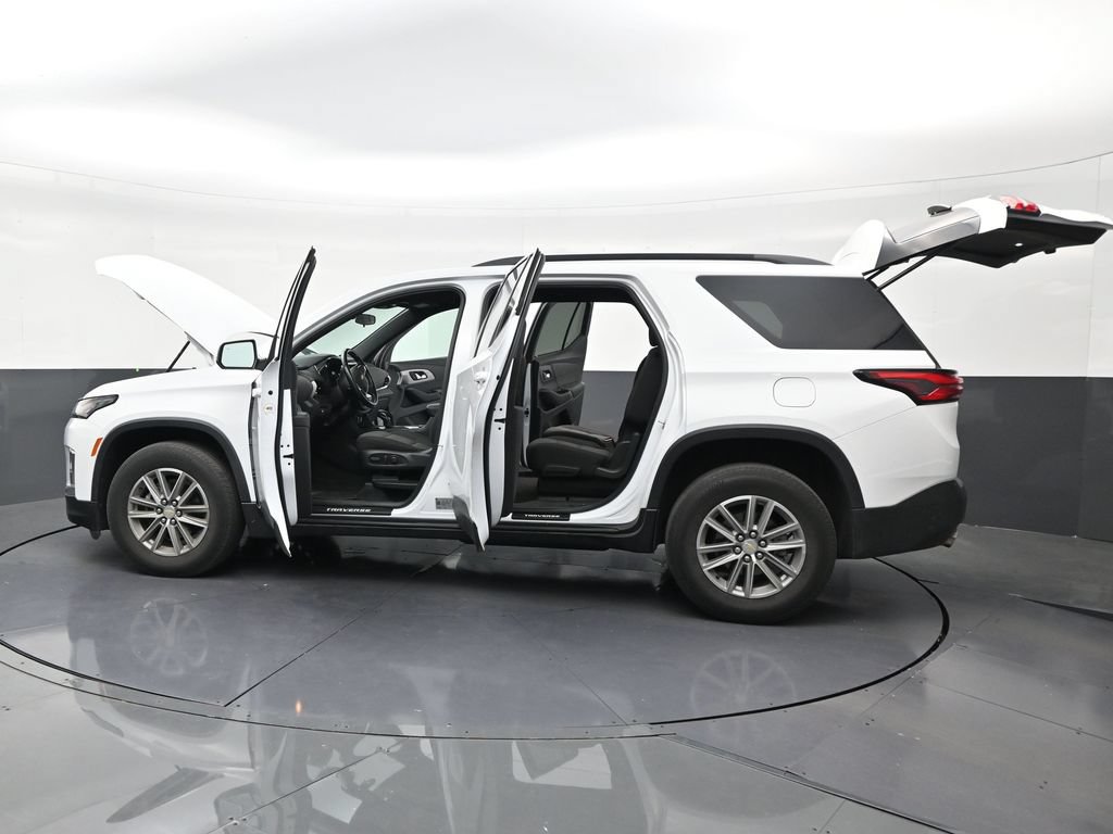 Used 2023 Chevrolet Traverse LT FWD image 27