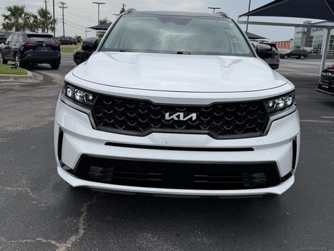 Used 2023 Kia Sorento SX AWD/4WD image 2