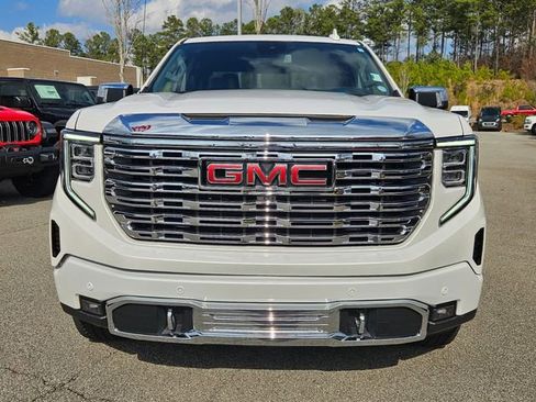 Used 2025 GMC Sierra 1500 Denali image 2