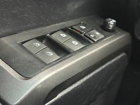 Used 2021 Toyota Tacoma TRD Off-Road w/ Technology Package AWD/4WD image 23