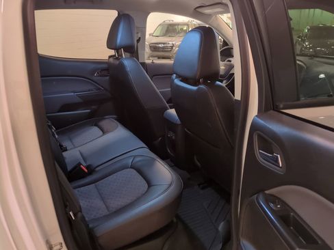 Used 2019 Chevrolet Colorado Z71 AWD/4WD image 11