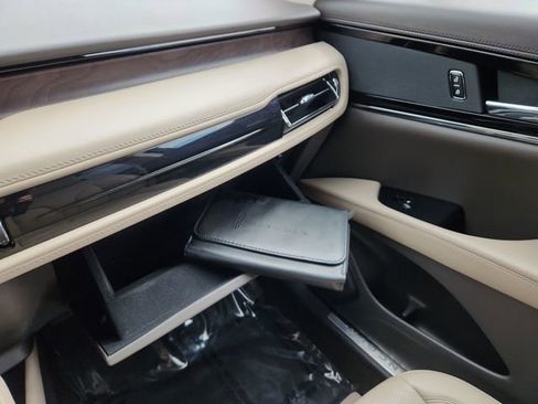 Used 2023 Lincoln Nautilus Reserve AWD/4WD image 49
