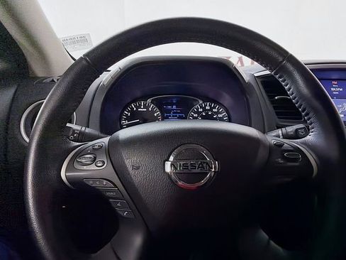 Used 2020 Nissan Pathfinder SV AWD/4WD image 13