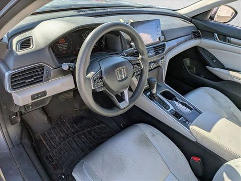Used 2018 Honda Accord LX image 9