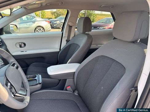 Used 2025 Hyundai Ioniq 5 SE image 36