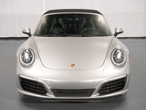 Used 2019 Porsche 911 Carrera 4 AWD/4WD image 7