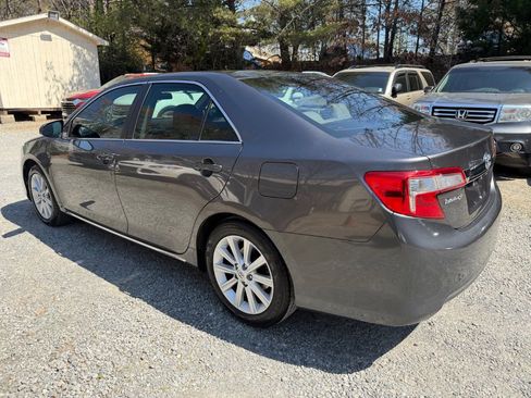 Used 2014 Toyota Camry XLE image 3