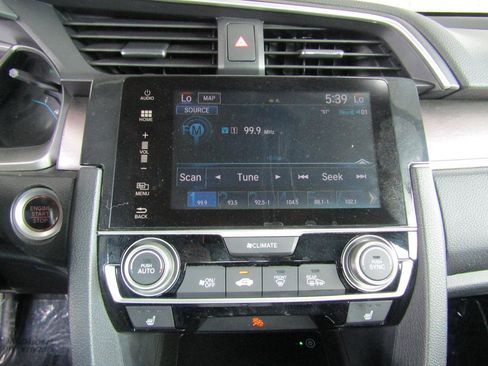 Used 2016 Honda Civic Touring image 17