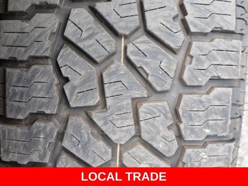 Used 2021 Chevrolet Suburban Z71 image 12