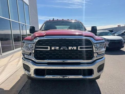 Used 2024 RAM 2500 Big Horn w/ Snow Chief Group AWD/4WD image 2