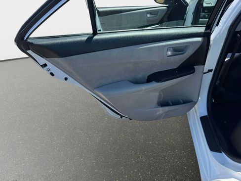 Used 2017 Toyota Camry XSE FWD image 16