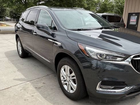 Used 2019 Buick Enclave Essence FWD image 12