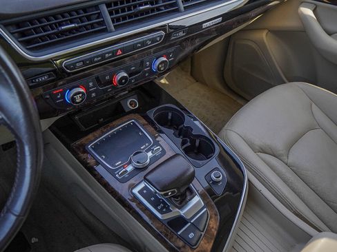 Used 2017 Audi Q7 3.0T Premium Plus image 16