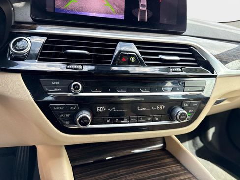 Used 2023 BMW 540i w/ Premium Package RWD image 26