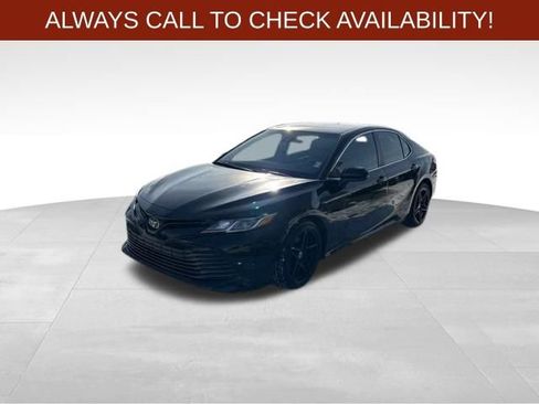 Used 2019 Toyota Camry L image 3