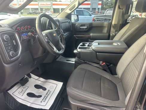 Used 2021 Chevrolet Silverado 1500 LT AWD/4WD image 19