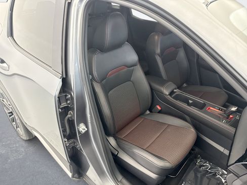 Used 2025 Nissan Kicks SR AWD/4WD image 16