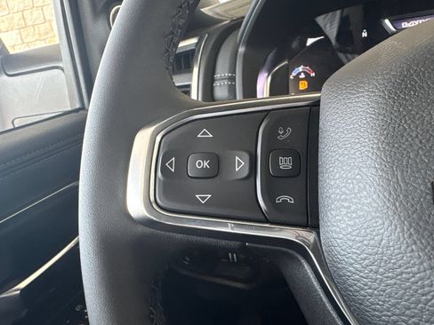 New 2026 RAM 2500 Laramie AWD/4WD image 31