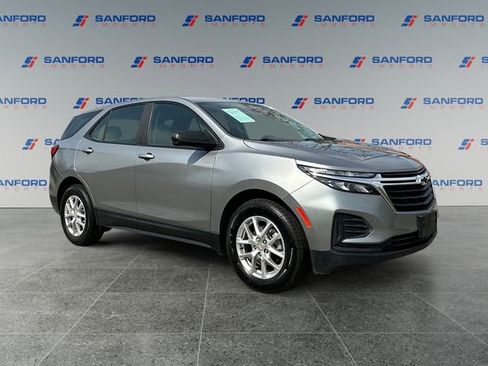 Used 2023 Chevrolet Equinox LS w/ Driver Confidence II Package image 7