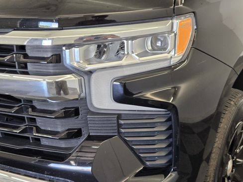 Used 2025 Chevrolet Silverado 1500 LT AWD/4WD image 7
