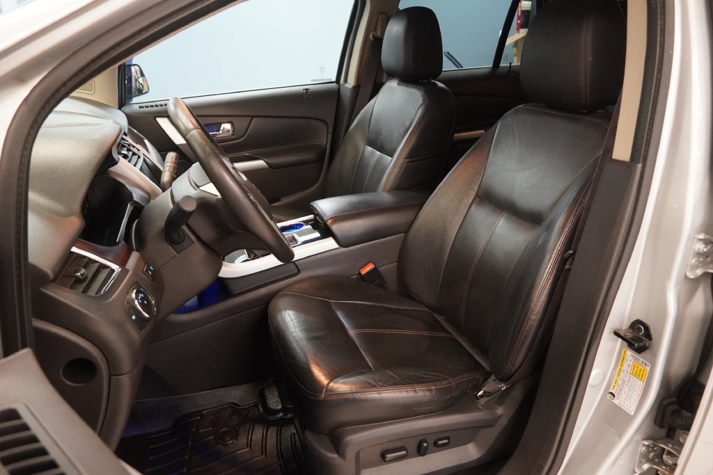 Used 2014 Ford Edge Limited FWD image 3
