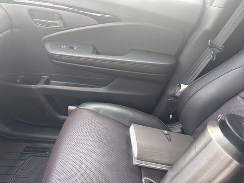 Used 2023 Honda Ridgeline Black Edition image 2