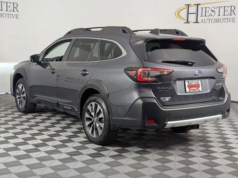 Used 2025 Subaru Outback Limited AWD/4WD image 5