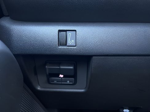 Used 2024 Chevrolet Colorado Trail Boss w/ Advanced Trailering Package image 22