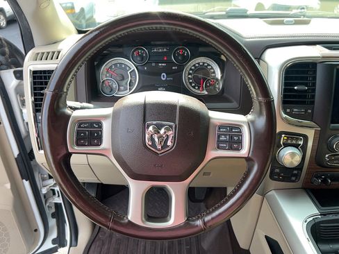 Used 2017 RAM 1500 Laramie w/ Convenience Group AWD/4WD image 17
