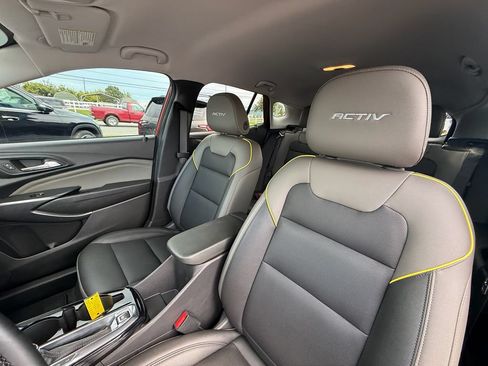 Used 2024 Chevrolet Trax ACTIV FWD image 13