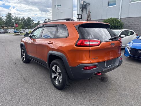 Used 2014 Jeep Cherokee Trailhawk w/ Leather Interior Group AWD/4WD image 16