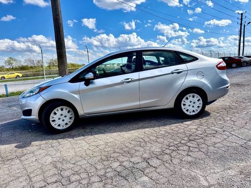 Used 2016 Ford Fiesta S FWD image 6