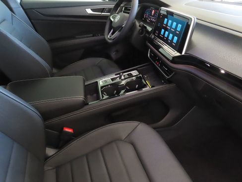 New 2026 Volkswagen Atlas Cross Sport SEL R-Line AWD/4WD image 26