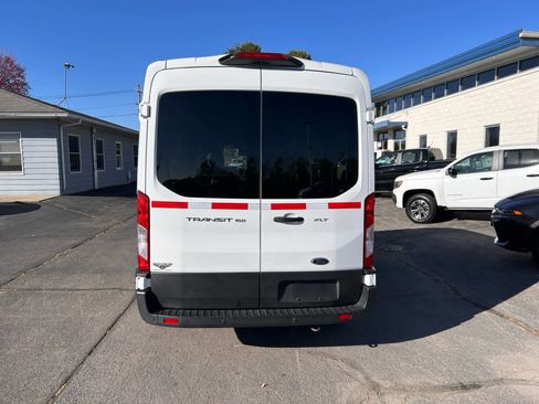 Used 2019 Ford Transit 150 XLT image 4