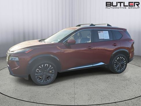 Used 2026 Nissan Rogue Platinum w/ Platinum Premium Package AWD/4WD image 3