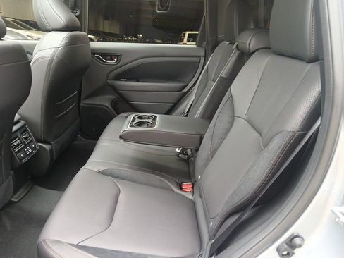 Certified 2025 Subaru Forester Touring AWD/4WD image 24