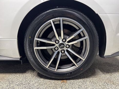 Used 2017 Ford Mustang Premium image 14